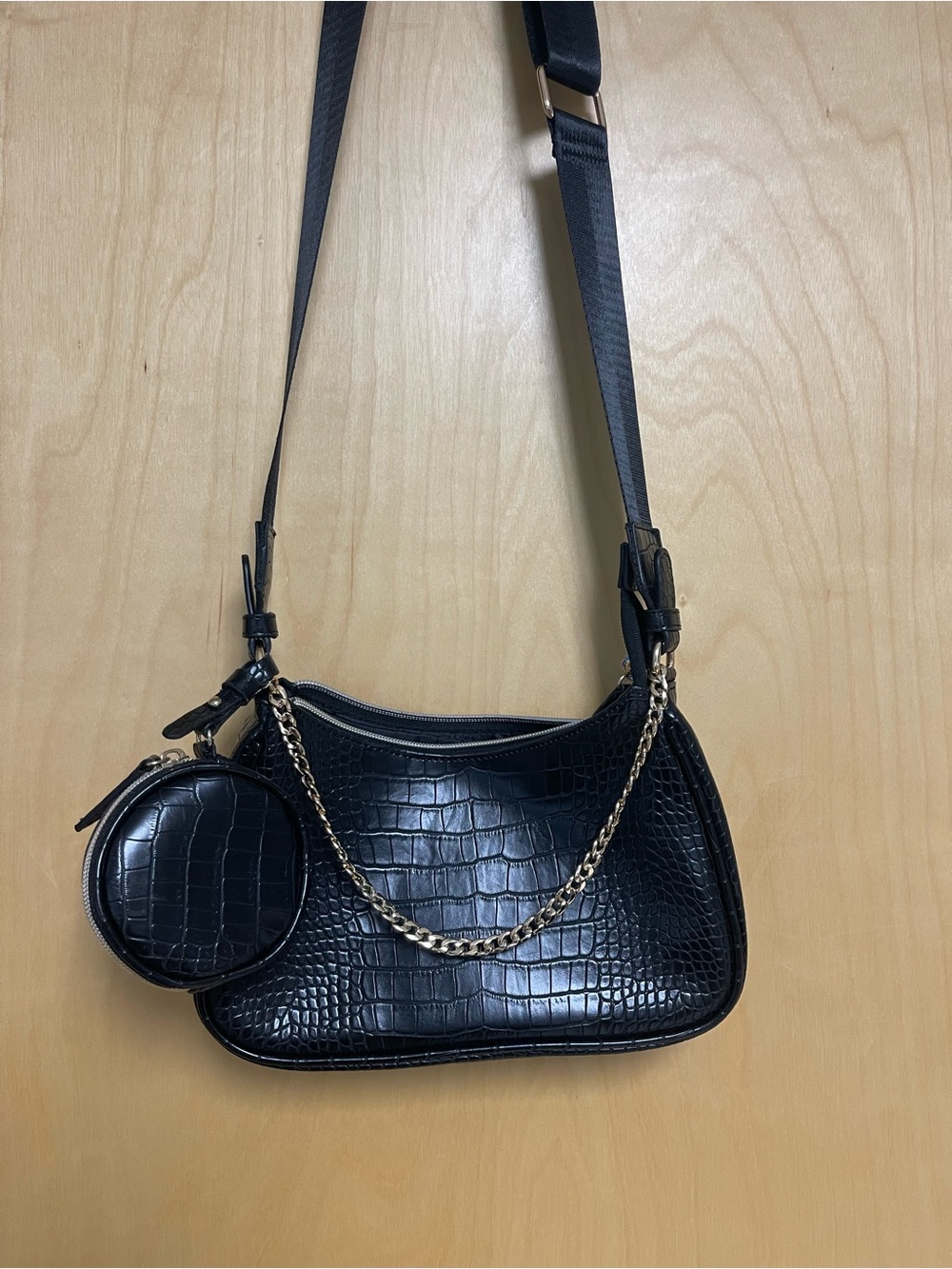 Black Croc-Embossed Chain Shoulder Bag - Women's Crossbody